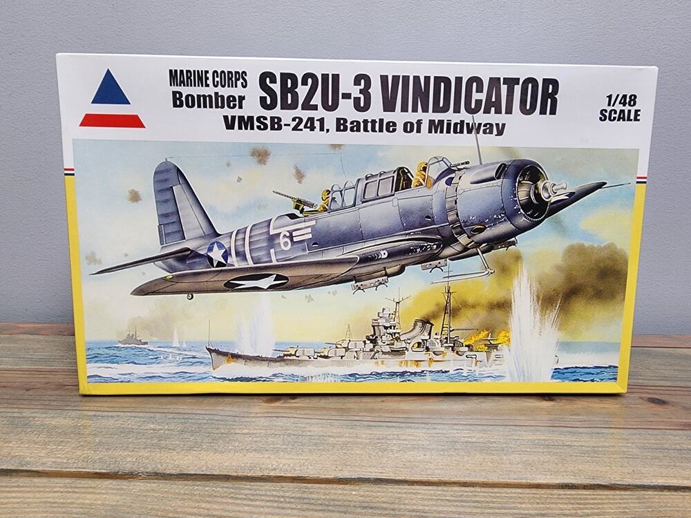 Accurate Miniatures #480202 SB2U-3 Vindicator VMSB-241 1:48 ScaleModel 2005